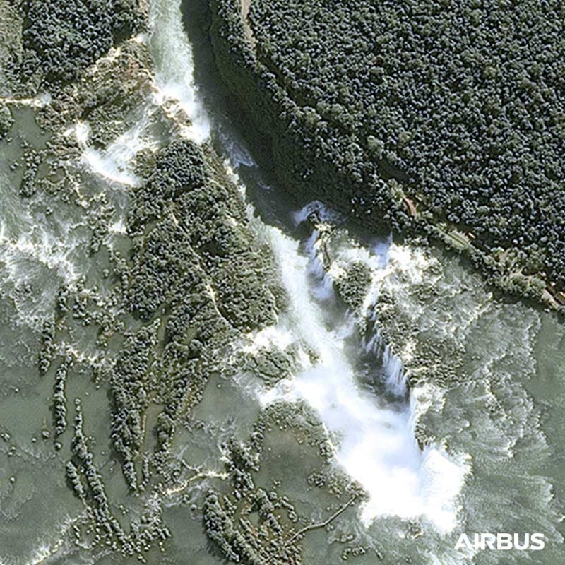 r70912_9_pleiades-satellite-image-iguazu-argentina-20160614-2.jpg